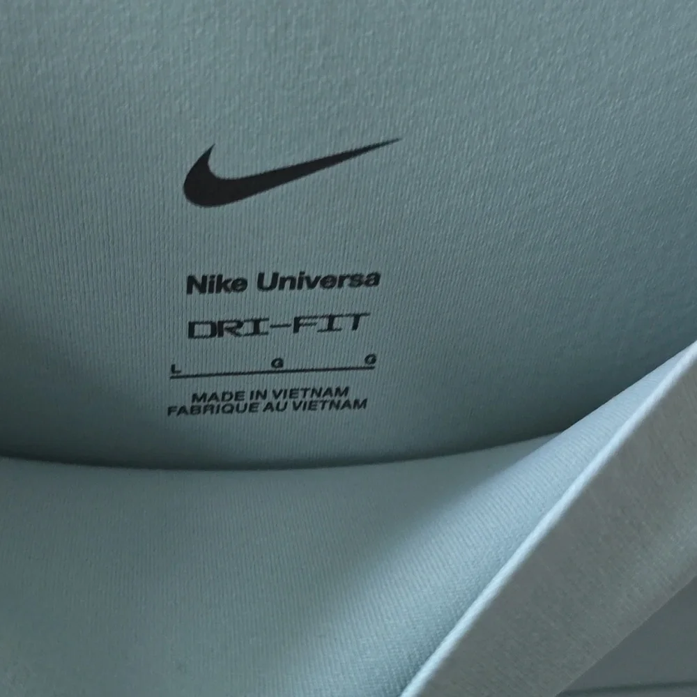 Nike Green Biker Shorts Size Large - Picture 4 of 5